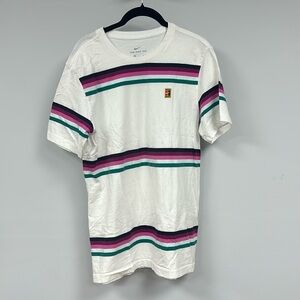 Late 2010s early 2020s Nike pro court tee Tennis